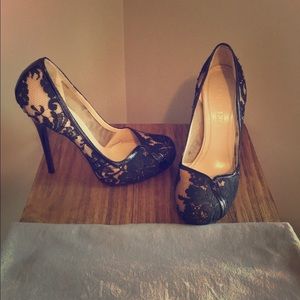 Alexander McQueen Lace Stilettos